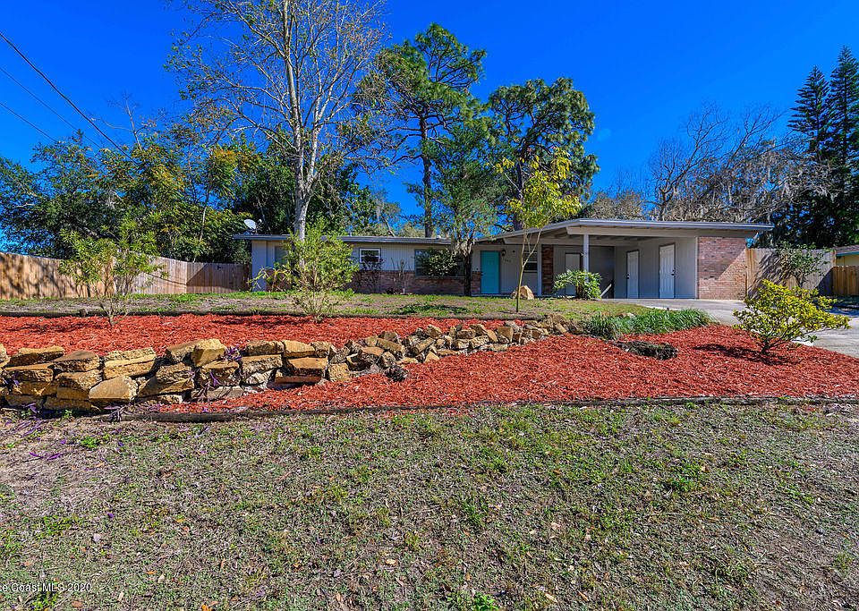 1st image of 1295 Golfview Dr