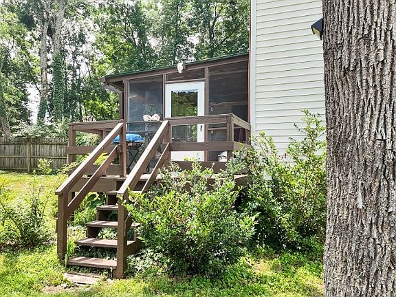 3rd image of 3253 Anderson Rd