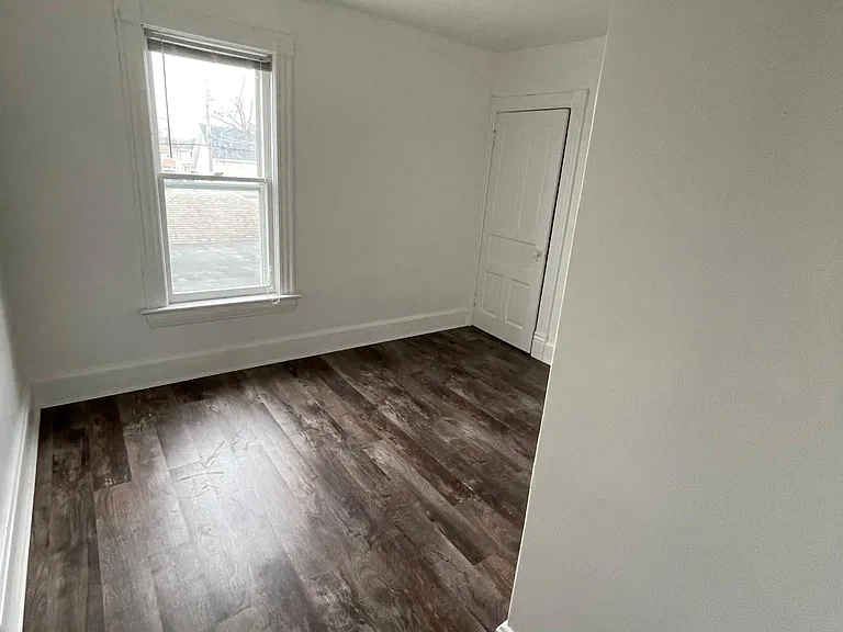 1309 Grove Ave — Photo 4