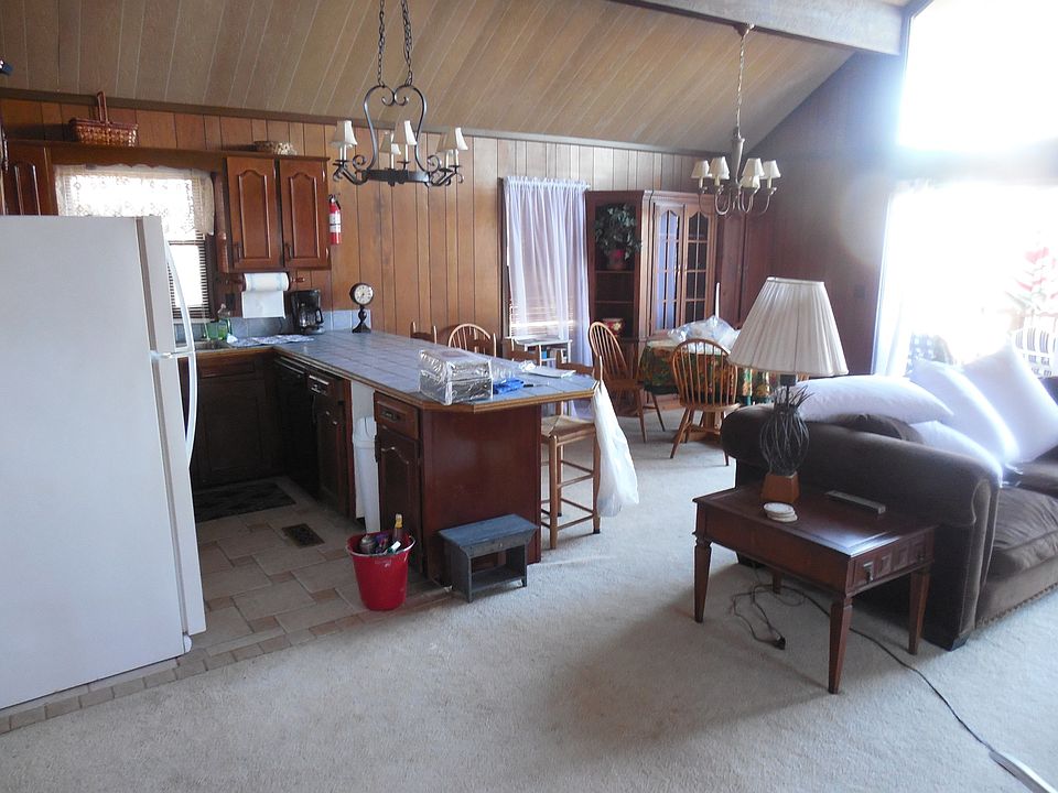 2nd image of 10 Royal Lodge Rd