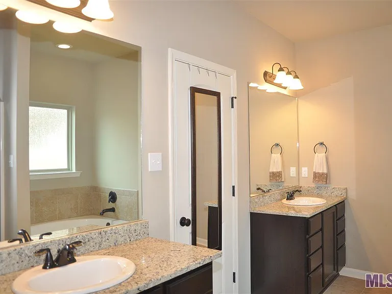 37167 Sills Dr — Photo 14