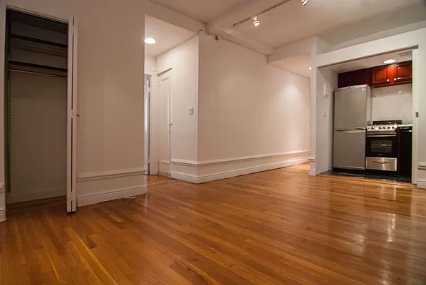 Rented by WAM Partners - William Moses Co. | media 25