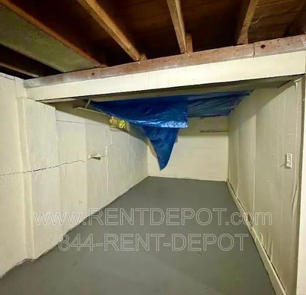 715 E Riverside Dr — Photo 11