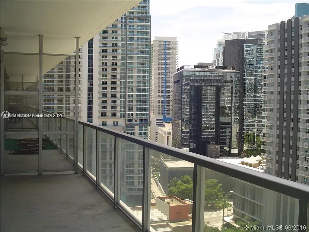 The Axis On Brickell Ii C — Photo 2