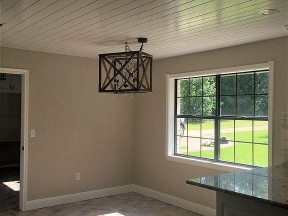 5th image of 611 County Road 1755