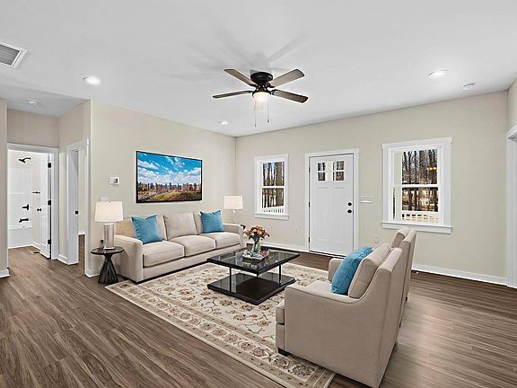 4th image of 501 Proffits Rd