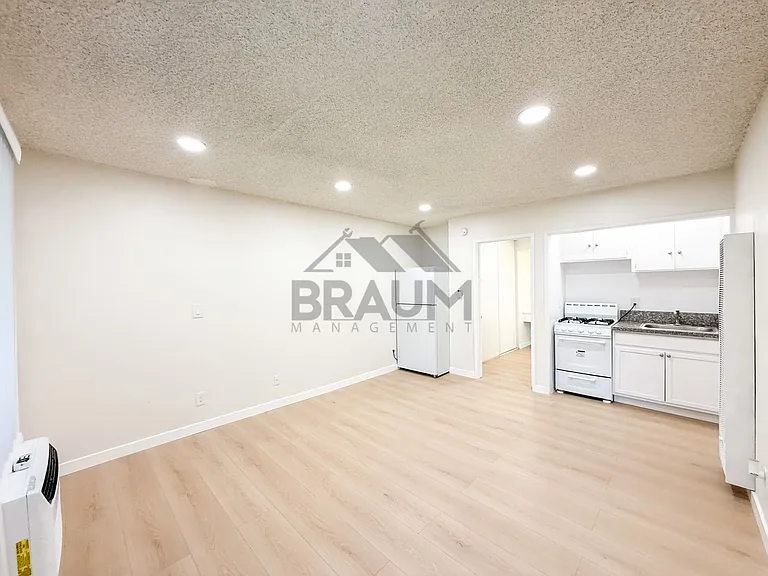 18350 NAPA, LLC — Photo 2