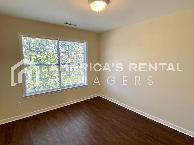 253 Bentmoor Ln — Photo 23