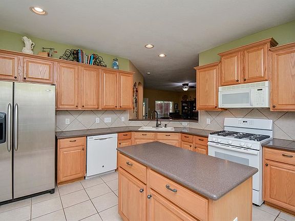 4th image of 21218 Twisted Willow Ln
