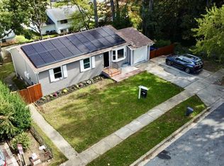 5613 Gregory Dr, Lanham, MD 20706