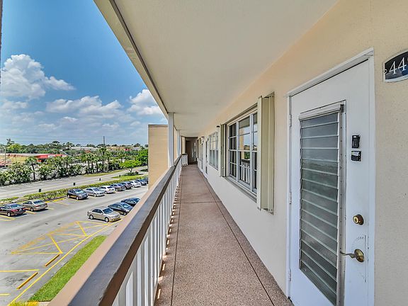 2nd image of 449 Southampton C