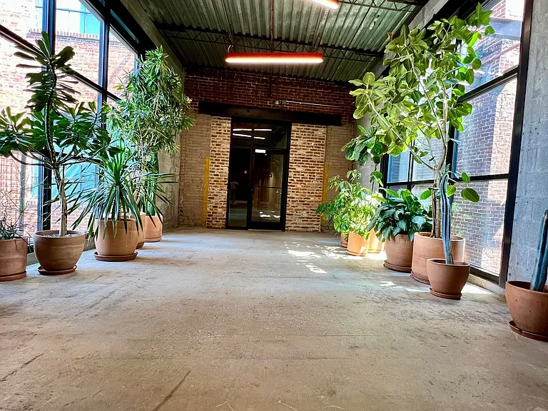 Lofts At Abrams Fixtures — Photo 7