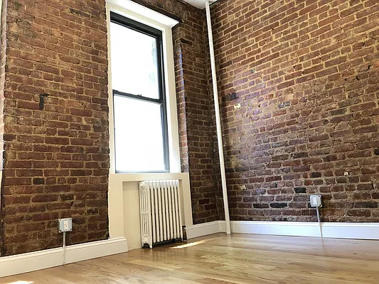 Rented by Sky Management | media 17