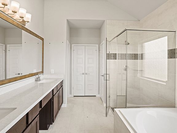Relaxing owner s bath