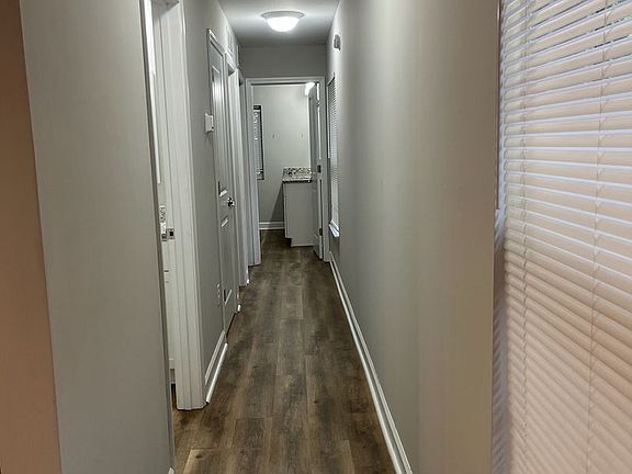 5th image of 331 E Saint Catherine St Unit 100