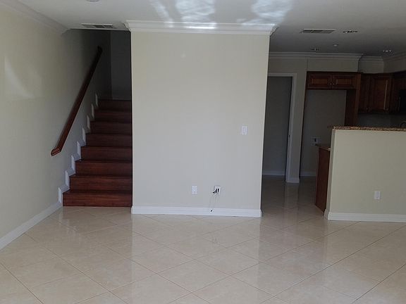 4th image of 7161 Wyoming St #B