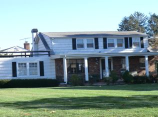 59 New South Rd, Hicksville, NY 11801
