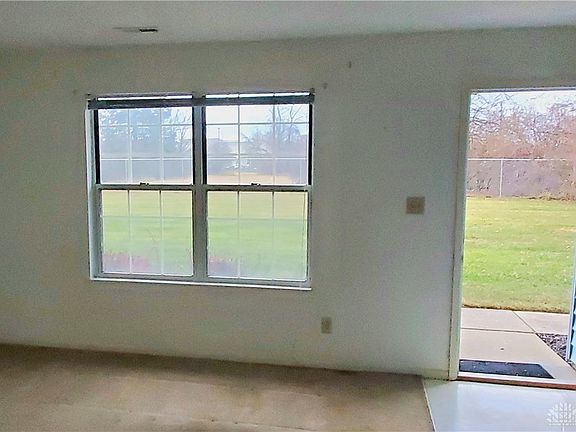5th image of 5911 Leyden Ln