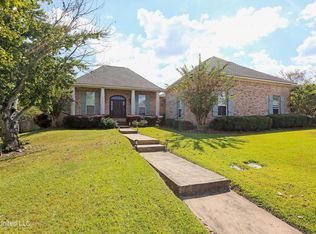 570 Hazelton Dr, Madison, MS 39110