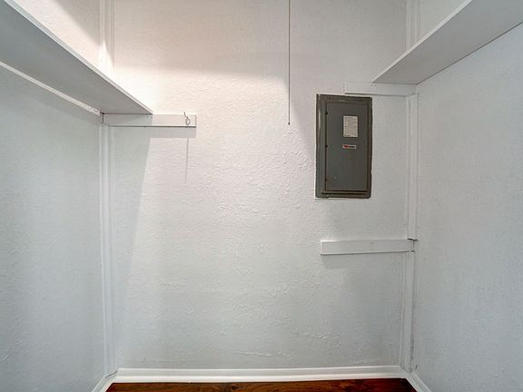 4th image of 10912 E 16th St