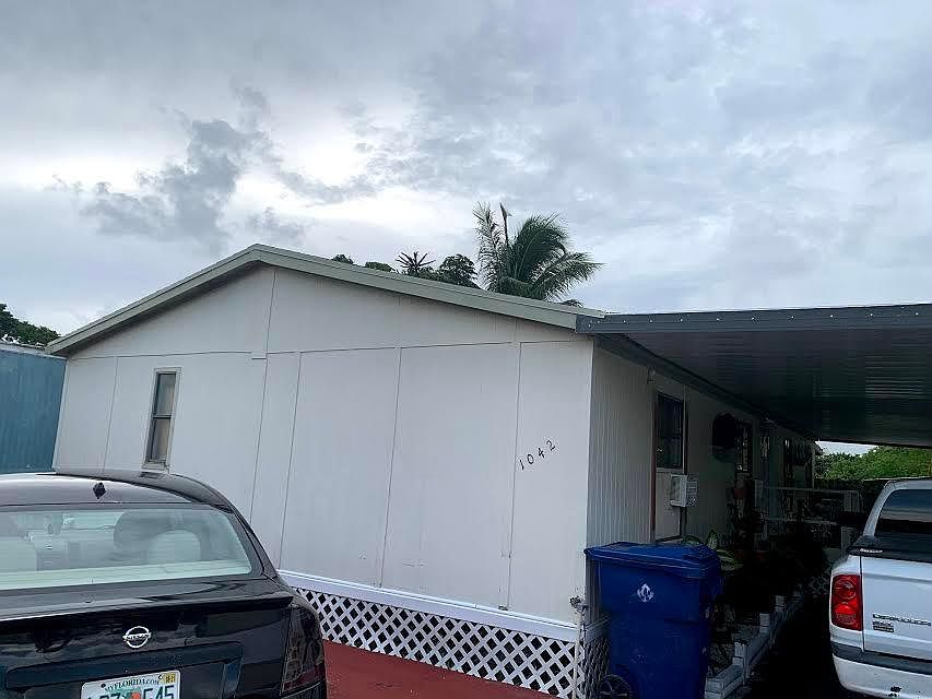 2nd image of 1042 SW 128th Ave