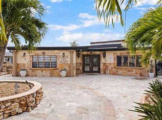 357 La Hacienda Dr, Indian Rocks Beach, FL 33785