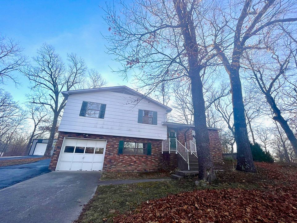 1st image of 8421 SE 81st St