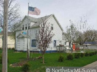 403 W 2nd St S, Melrose, MN 56352