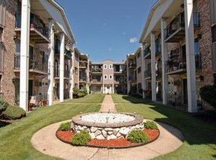 5361 N Delphia Ave APT 262, Chicago, IL 60656