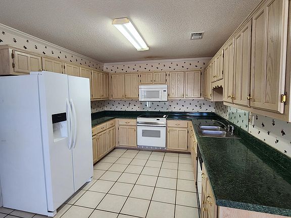 2nd image of 1826 Pecan Meadows Dr