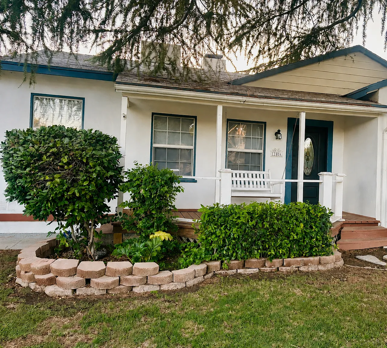 2804 Arroyita Dr — Photo 2