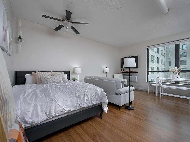 The 401 Lofts — Photo 28