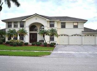 521 NW 193rd Ave, Pembroke Pines, FL 33029