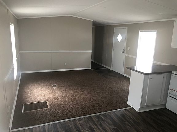 4th image of 9359 103rd St Lot 7