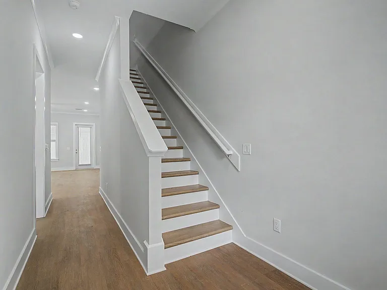 4065 Four Oaks Blvd — Photo 11