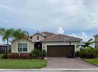 4028 E Hampton Cir, Alva, FL 33920