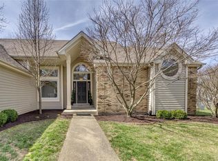 16132 Walden Pond Ln, Chesterfield, MO 63005
