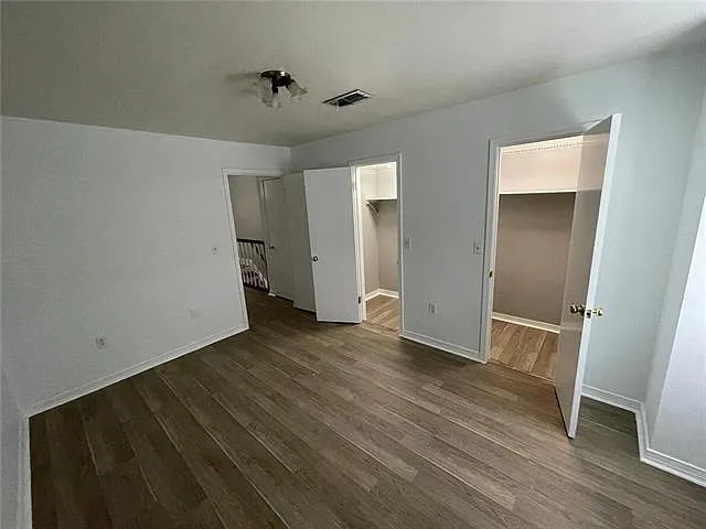 Building Photo - 2500 Manson Ave #205