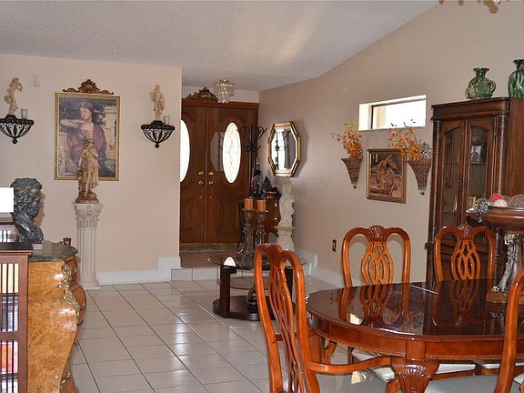3rd image of 10378 NW 127th Ter