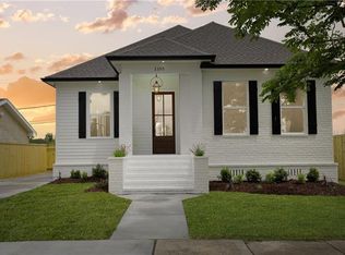 1105 Perrin Dr, Arabi, LA 70032
