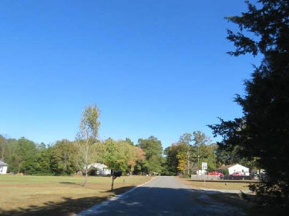 4th image of 60 Corinth Dr