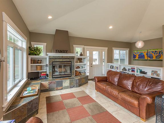 2nd image of 7706 S Palouse Hwy