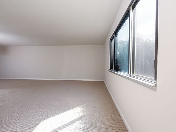 4th image of 2138 W La Loma Dr