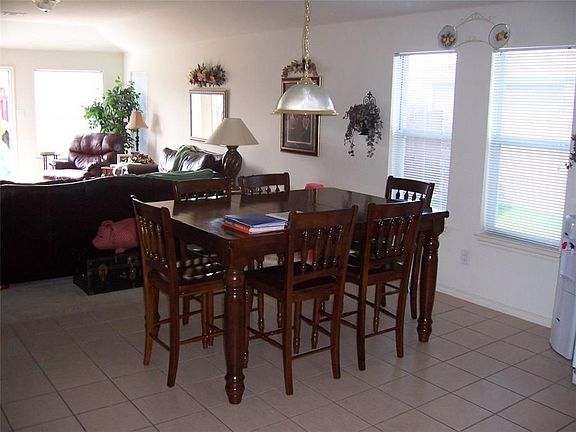 4th image of 3011 Connor Ln