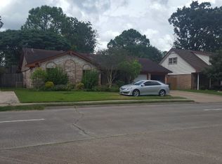 2710 Burke Rd, Pasadena, TX 77502