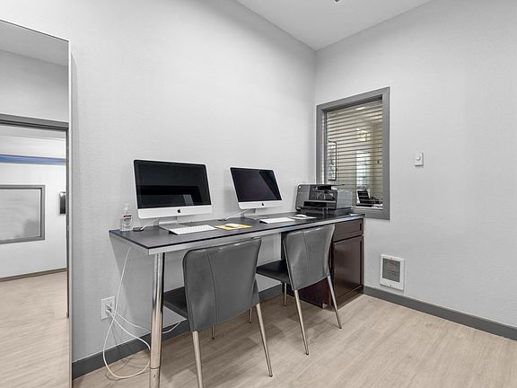 3rd image of 35434 25th Ave SW #4670878