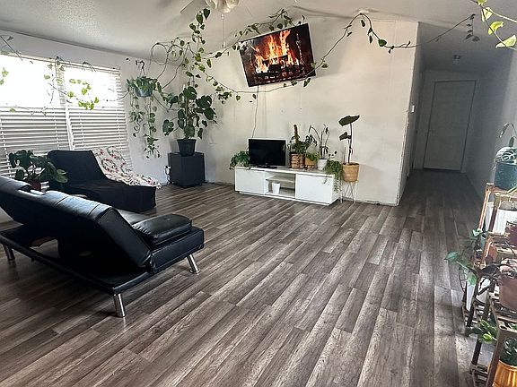 4th image of 11732 Savory Dr