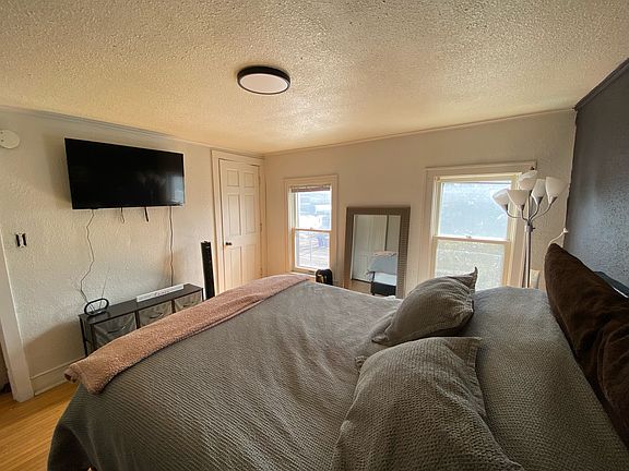 3rd image of 695 Randolph Ave #695