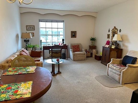 4th image of 2261 NE 67th St APT 1825