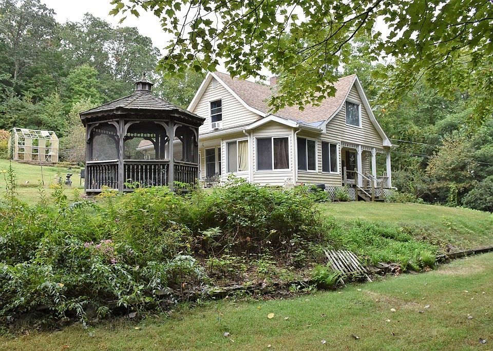 1st image of 126 Old Southbridge Rd